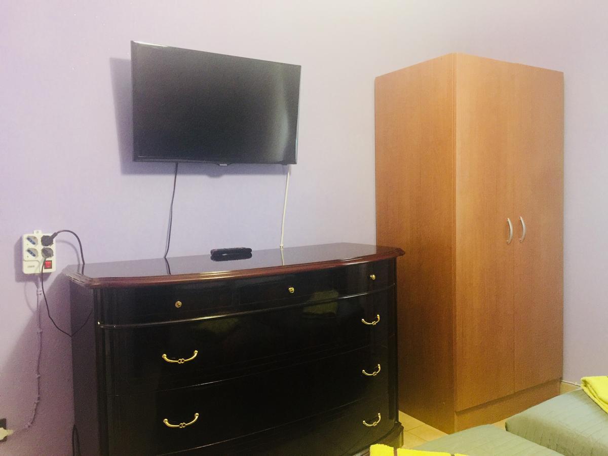 Hostal City